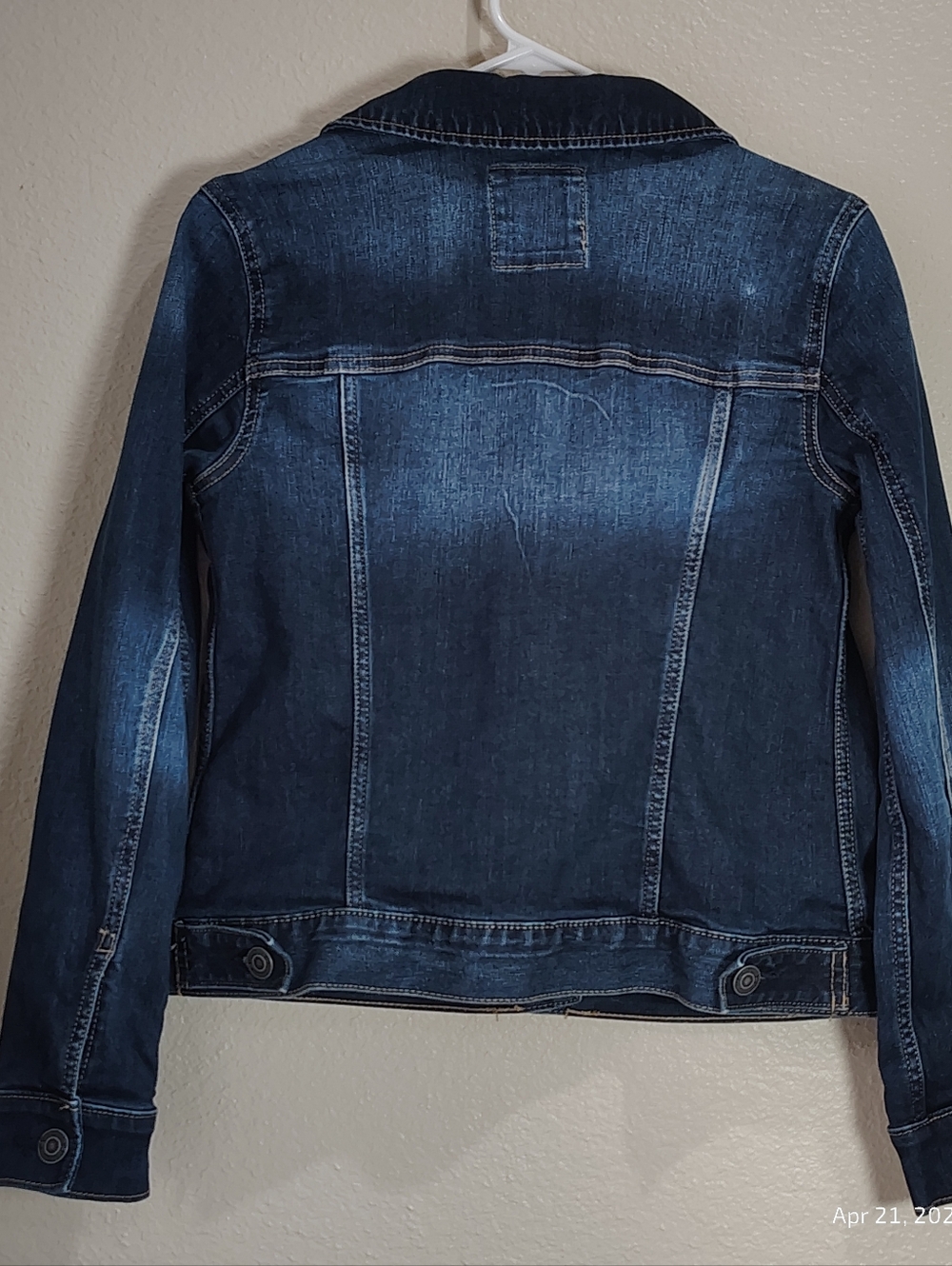 LC Blue Denim Distressed Trucker Bikers TIMELESS CASUAL Jean Jacket Women's XS - Picture 6 of 6
